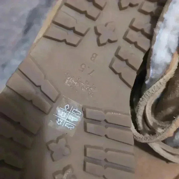 Coach suede/shearing wedges - Picture 14 of 15